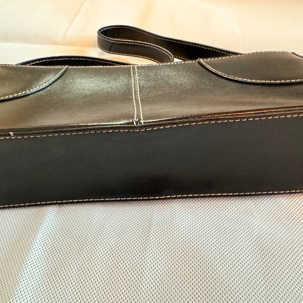 Kenneth Cole Elegant Black Shoulder Bag - Picture 6 of 11